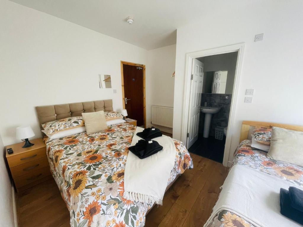 Ariana House Hotel-Families and Couples Only room 3